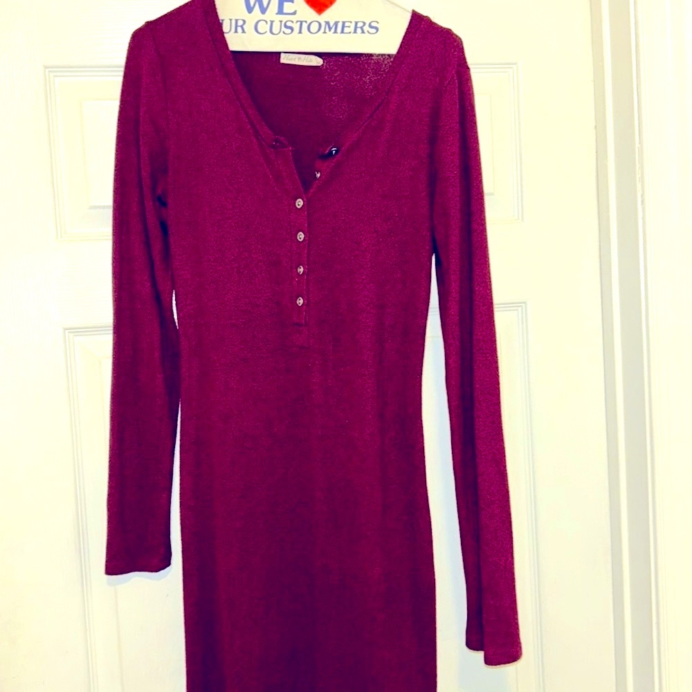 Hearts& Hips burgundy and black long sleeve dress size small $12 - Picture 2 of 3